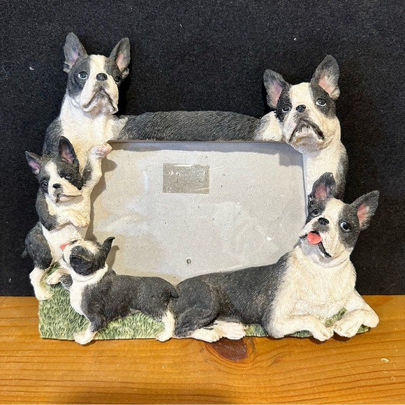 Boston terrier 3-D picture frame, 7“ x 9“. Hold of 4 x 6 size photo, - Picture 4 of 7